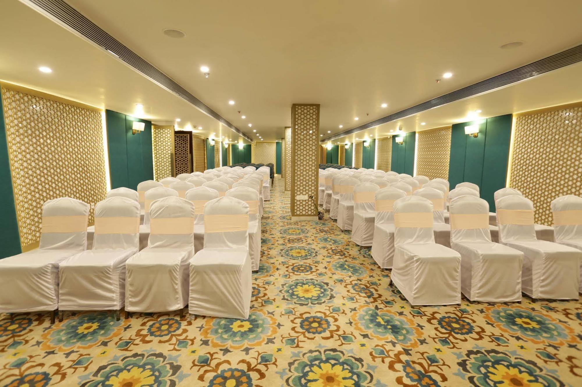 Comfort Inn Sapphire Jaipur Eksteriør bilde
